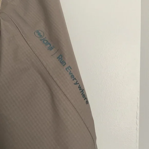 Janji Rain Runner 2.0 women XS two tone brown jacket - Picture 5 of 6